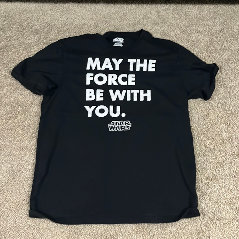Amazing Essential small black and white barely worn Star Wars tee shirt.
